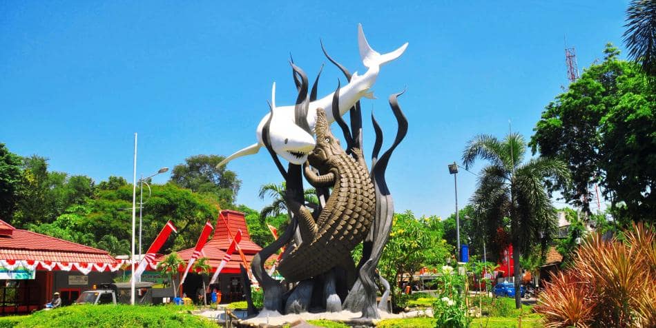 Patung Sura dan Baya