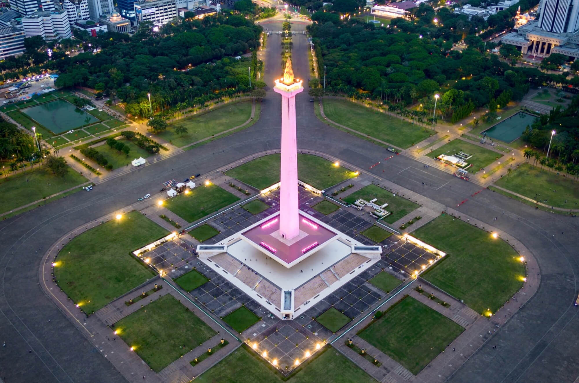 Monas