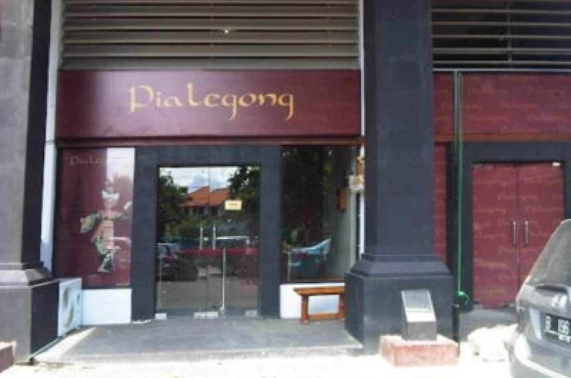 Pia Legong